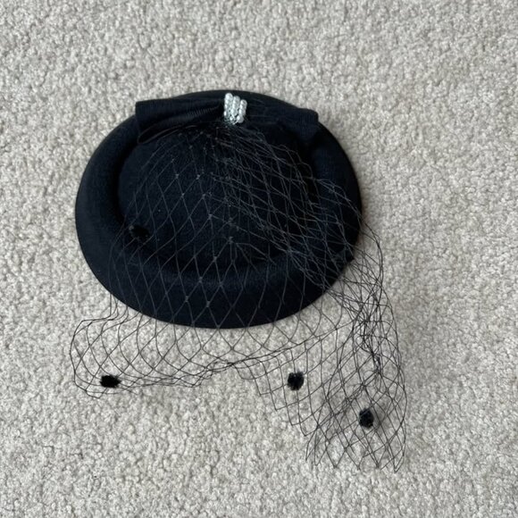 Fascinator Headpiece for Special Occasions (see more photos) - Picture 6 of 10